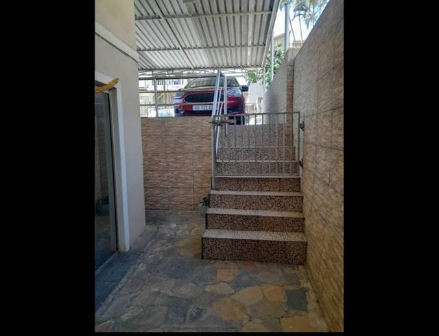 4 BEDROOM HOUSE FOR SALE IN ARENA PARK